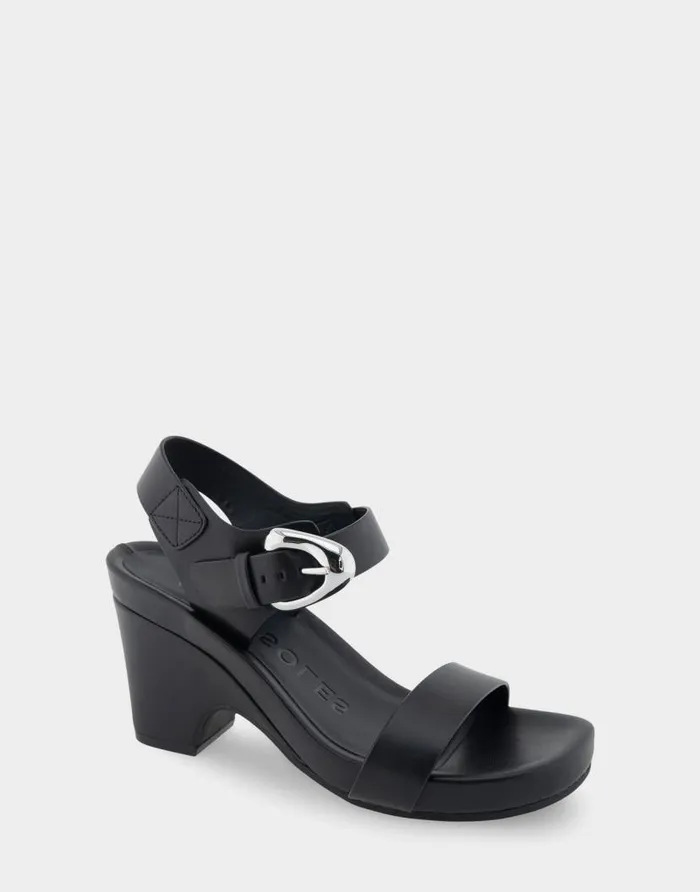 Aerosoles Comfortable Women039s Buckled Footbed Wedge Sandal In Black Leather Black Leather Women Wedges