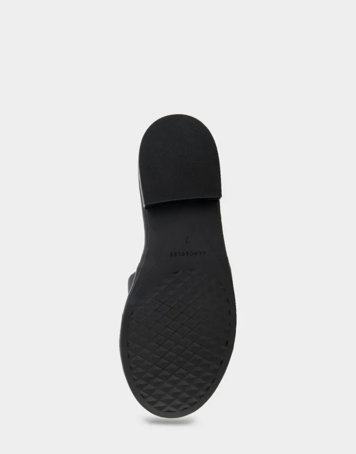 Aerosoles Comfortable Women039s Debossed Chain Link Slide Sandal In Black Leather Black Leather Women Clogs and Mules
