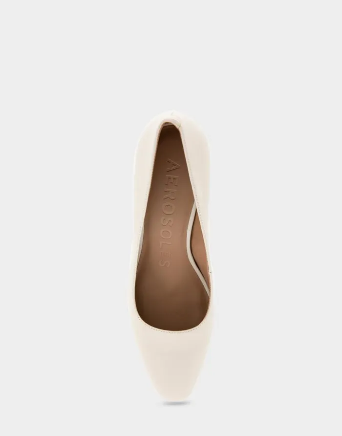 Aerosoles Comfortable Women039s Midheel Pump In Eggnog Leather Eggnog Leather Women Clogs and Mules