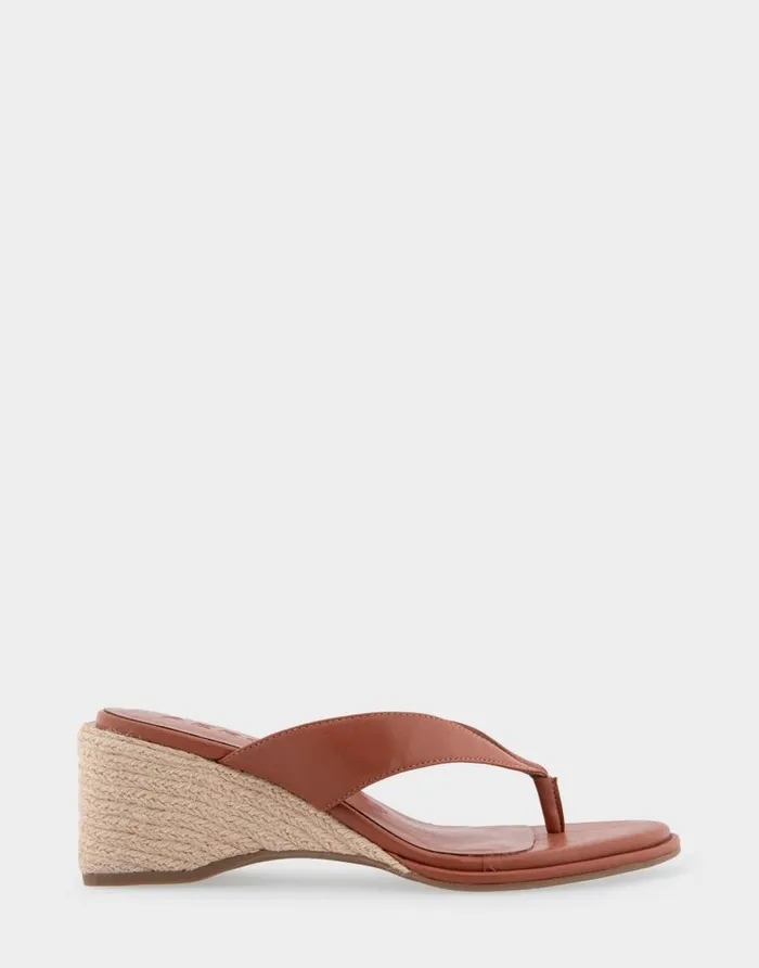 Aerosoles Comfortable Women039s Wedge Thong Sandal In Gingerbread Faux Leather Gingerbread Faux Leather Women Wedges Aerosoles Comfortable Women039s Wedge Thong Sandal In Gingerbread Faux Leather Gingerbread Faux Leather Women Wedges