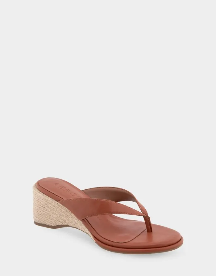 Aerosoles Comfortable Women039s Wedge Thong Sandal In Gingerbread Faux Leather Gingerbread Faux Leather Women Wedges