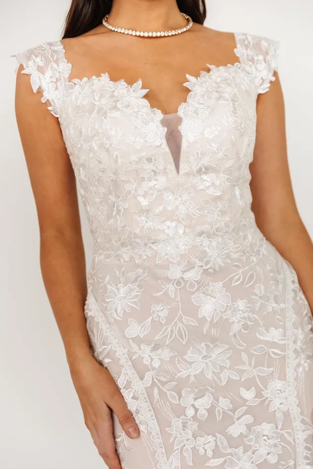 Baltic Born Bridal Women Peony Lace Bridal Gown Ivory Baltic Born Bridal Women Peony Lace Bridal Gown Ivory