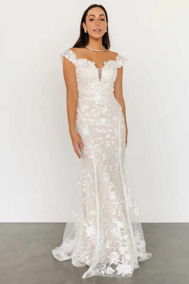 Baltic Born Bridal Women Peony Lace Bridal Gown Ivory Baltic Born Bridal Women Peony Lace Bridal Gown Ivory