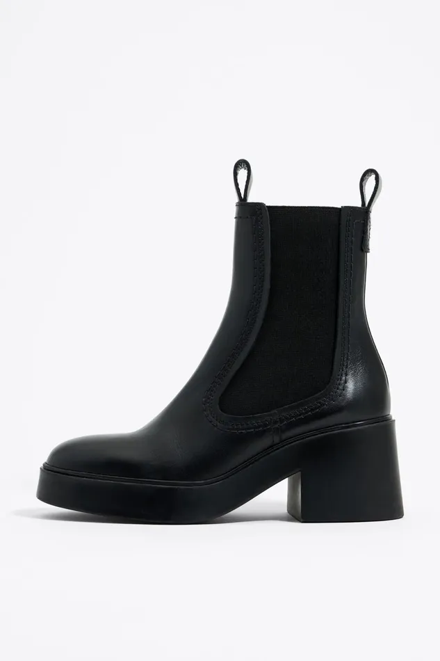 Black Leather Heeled Chelsea Boot Black Women Bimba Y Lola Ankle Boots And Boots