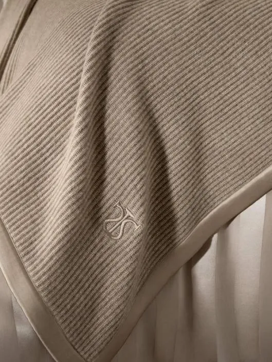 Cashmere Throw With Silk Edging WomenHome Pillows Lilysilk Knitwear