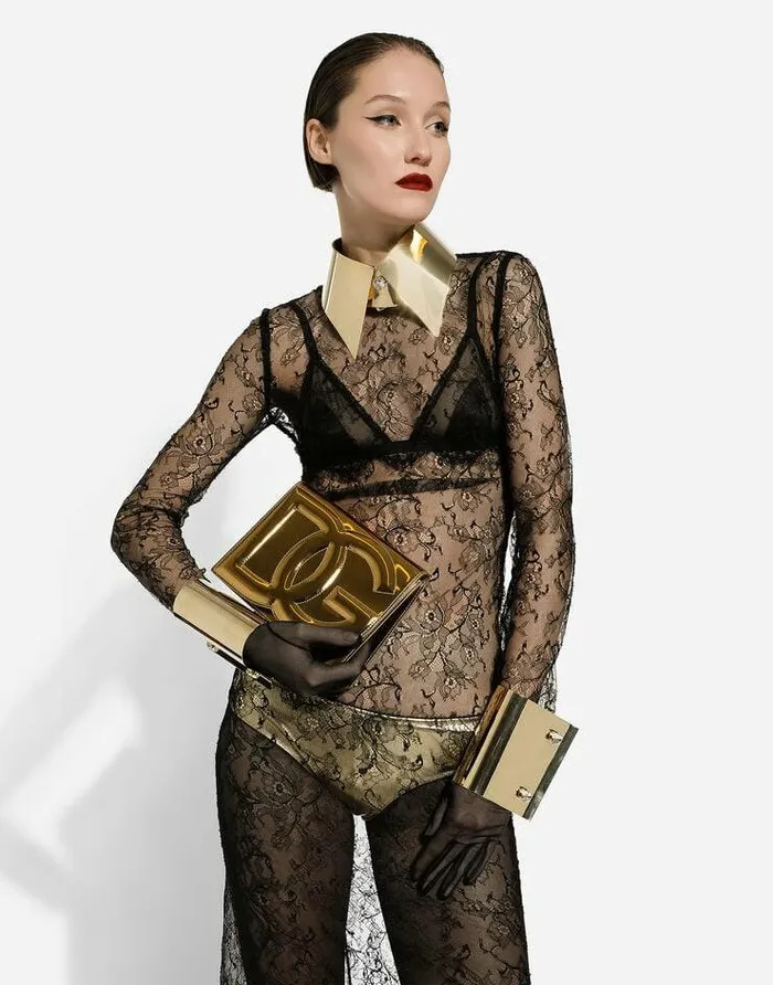Dolce and Gabbana DG Logo Bag Women DG Logo Bag Crossbody Bag Gold Dolce and Gabbana DG Logo Bag Women DG Logo Bag Crossbody Bag Gold