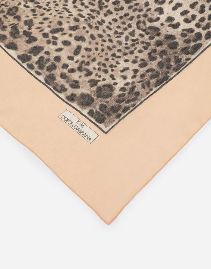 Dolce and Gabbana Scarves And Silks Women KIM DOLCEandGABBANA Silk Crepon Scarf With Leopard Print Animal Print Dolce and Gabbana Scarves And Silks Women KIM DOLCEandGABBANA Silk Crepon Scarf With Leopard Print Animal Print