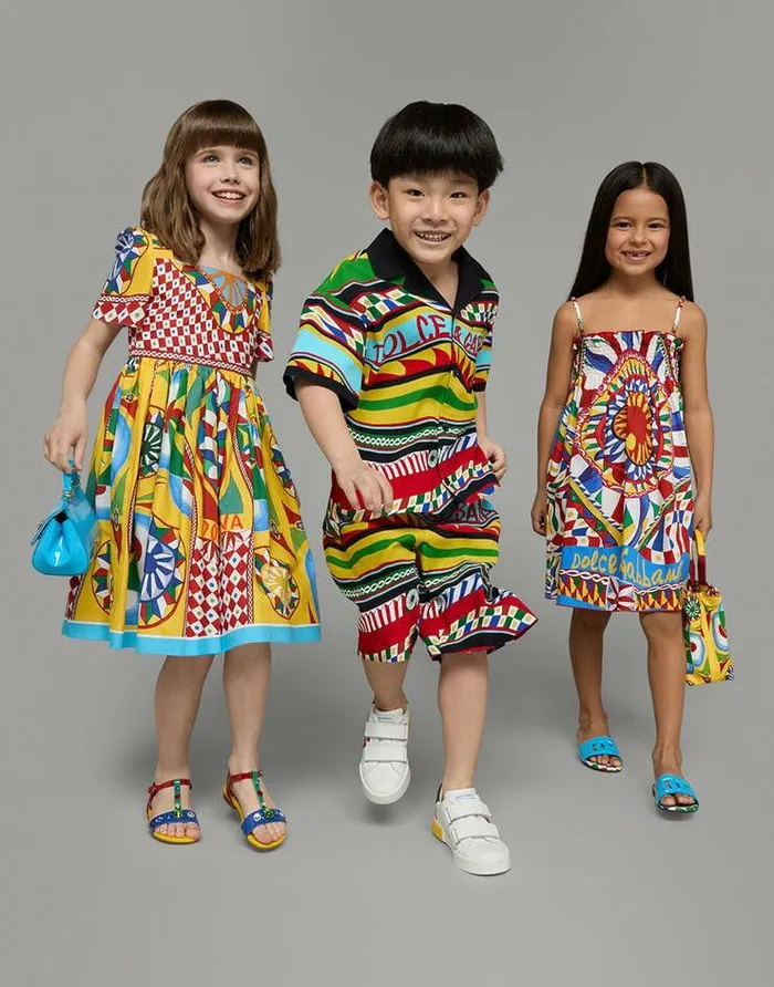 Dolce and Gabbana Trousers And Shorts Children Carrettoprint Shorts Multicolor Dolce and Gabbana Trousers And Shorts Children Carrettoprint Shorts Multicolor
