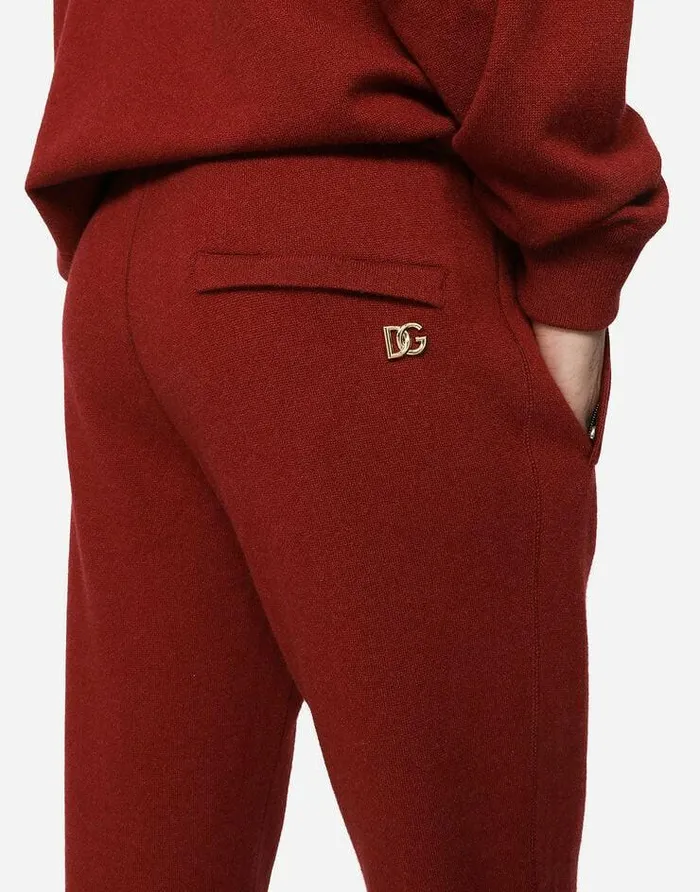 Dolce and Gabbana Trousers And Shorts Men Cashmere Jogging Pants With DG Logo Bordeaux Dolce and Gabbana Trousers And Shorts Men Cashmere Jogging Pants With DG Logo Bordeaux