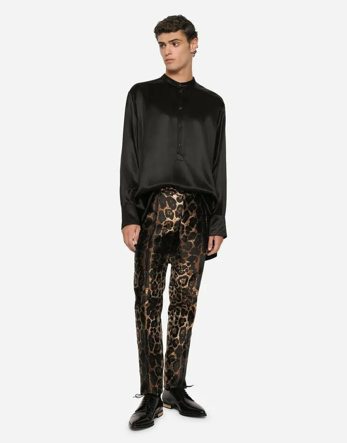 Dolce and Gabbana Trousers And Shorts Men Jacquard Pants With Leopard Design Animal Print Dolce and Gabbana Trousers And Shorts Men Jacquard Pants With Leopard Design Animal Print