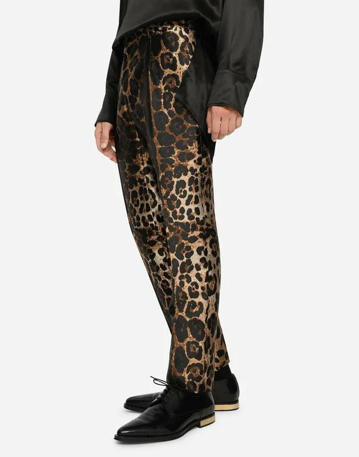 Dolce and Gabbana Trousers And Shorts Men Jacquard Pants With Leopard Design Animal Print Dolce and Gabbana Trousers And Shorts Men Jacquard Pants With Leopard Design Animal Print
