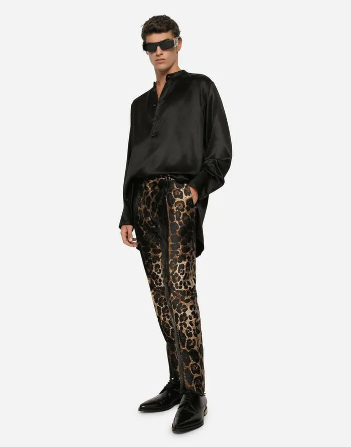 Dolce and Gabbana Trousers And Shorts Men Jacquard Pants With Leopard Design Animal Print Dolce and Gabbana Trousers And Shorts Men Jacquard Pants With Leopard Design Animal Print