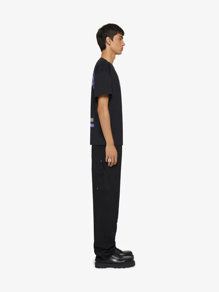 Givenchy Boxy Fit Tshirt In Cotton With Reflective Artwork Black Men TShirts Givenchy Boxy Fit Tshirt In Cotton With Reflective Artwork Black Men TShirts