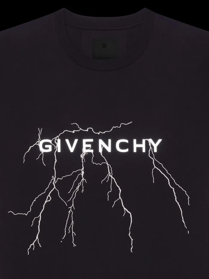 Givenchy Boxy Fit Tshirt In Cotton With Reflective Artwork Black Men TShirts Givenchy Boxy Fit Tshirt In Cotton With Reflective Artwork Black Men TShirts