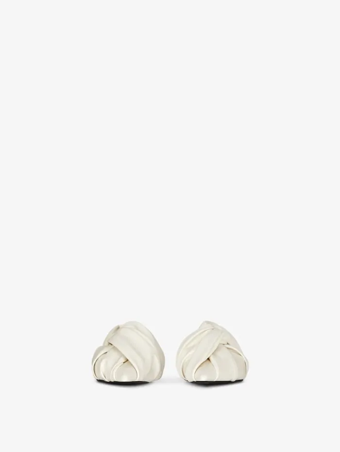 Givenchy Twist Flat Mules In Latex Ivory Women Slides and Sandals Givenchy Twist Flat Mules In Latex Ivory Women Slides and Sandals