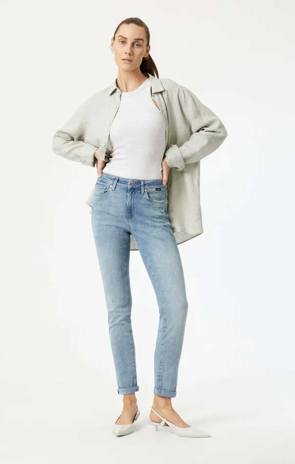 Kathleen Slim Boyfriend In Light Feather Blue Women Mavi Jeans Denim