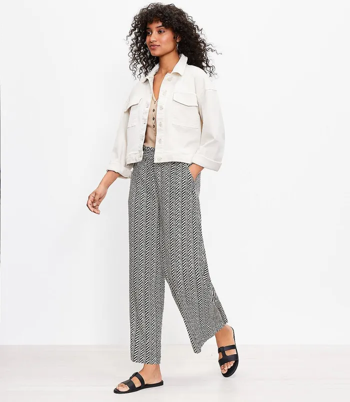 LOFT Petite Pull On Wide Leg Pants In Chevron Linen Blend Black Women Petite Pants