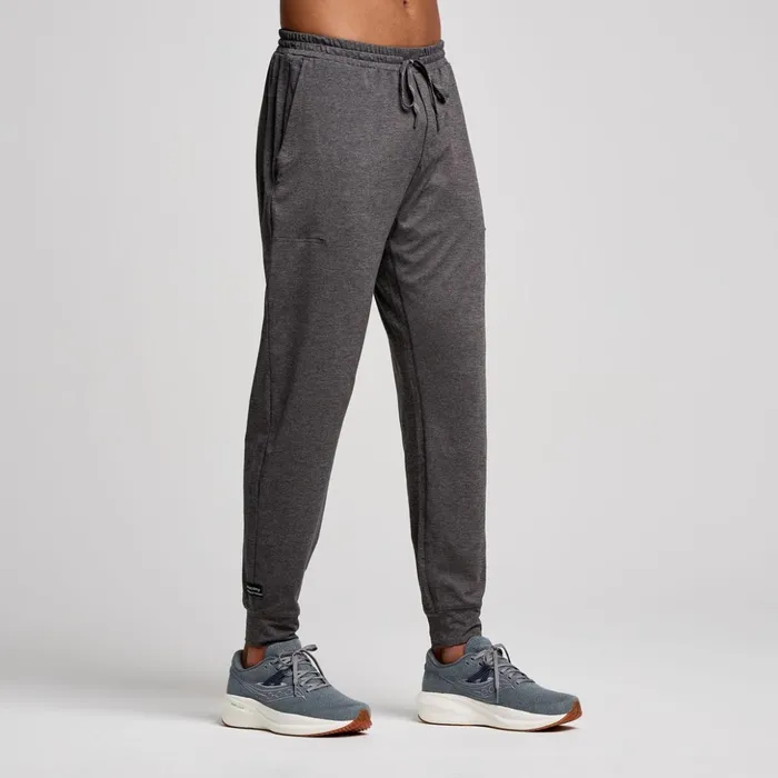 Men Triumph Pant Carbon Heather Saucony Bottoms