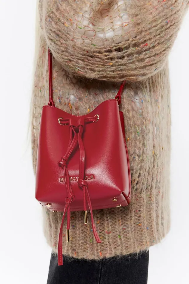 Mini Sac Chihuahua Cuir Rouge Red Women Bimba Y Lola Crossbody Bags