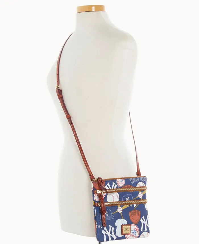 MLB Yankees N S Triple Zip Crossbody Yankees Woman Dooney and Bourke Crossbodies MLB Yankees N S Triple Zip Crossbody Yankees Woman Dooney and Bourke Crossbodies