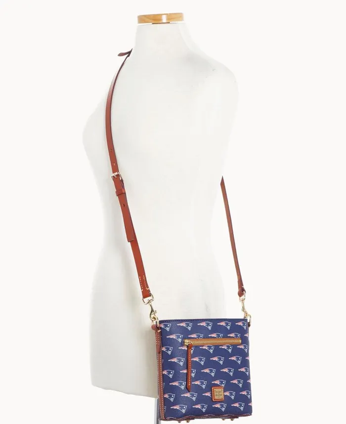 NFL Patriots Small Zip Crossbody Patriots Woman Dooney and Bourke Crossbodies NFL Patriots Small Zip Crossbody Patriots Woman Dooney and Bourke Crossbodies