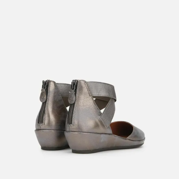 Noa Ankle Strap Wedge Pewter Women Kenneth Cole Flats