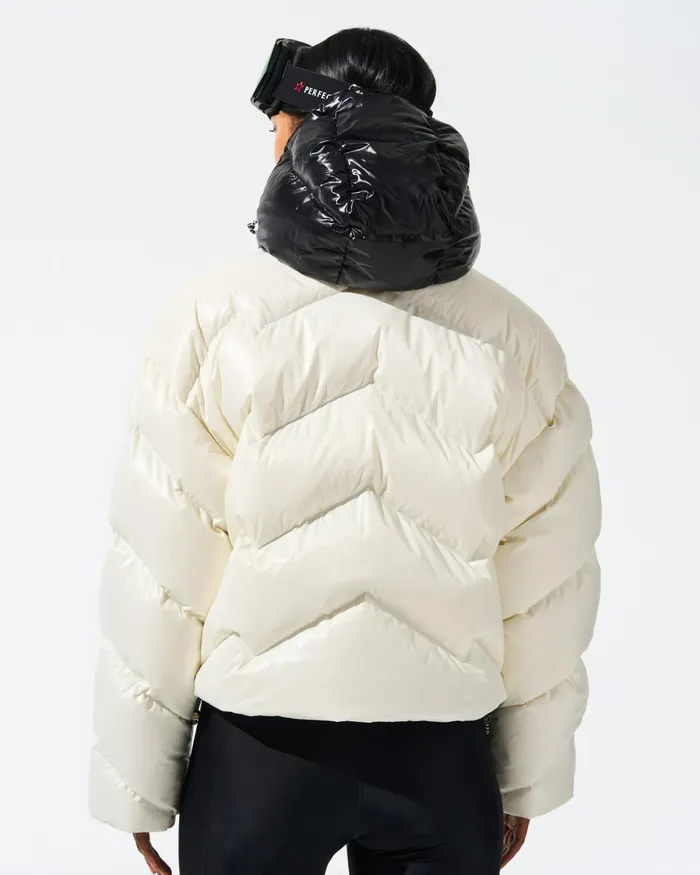 Perfect Moment Mountain Puffer Jacket Snow White Women Jackets