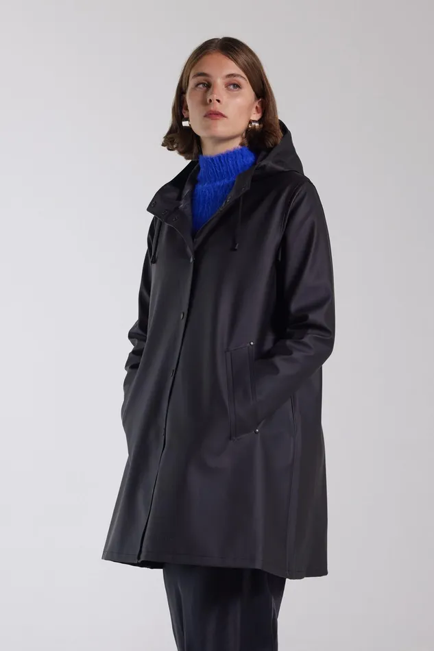 Raincoats Women Stutterheim Black Raincoat For Women 8211 Mosebacke