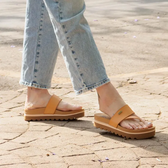 Reef Flip Flops Cushion Sol Hi Natural 8211 Women Reef Flip Flops Cushion Sol Hi Natural 8211 Women