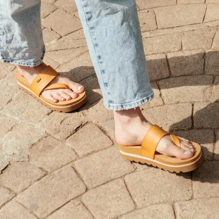 Reef Flip Flops Cushion Sol Hi Natural 8211 Women Reef Flip Flops Cushion Sol Hi Natural 8211 Women