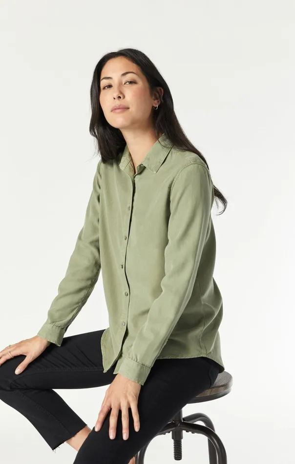 Shelby SemiFitted Shirt In Oil Green Supersoft Chic Women Mavi Jeans Shirts Shelby SemiFitted Shirt In Oil Green Supersoft Chic Women Mavi Jeans Shirts