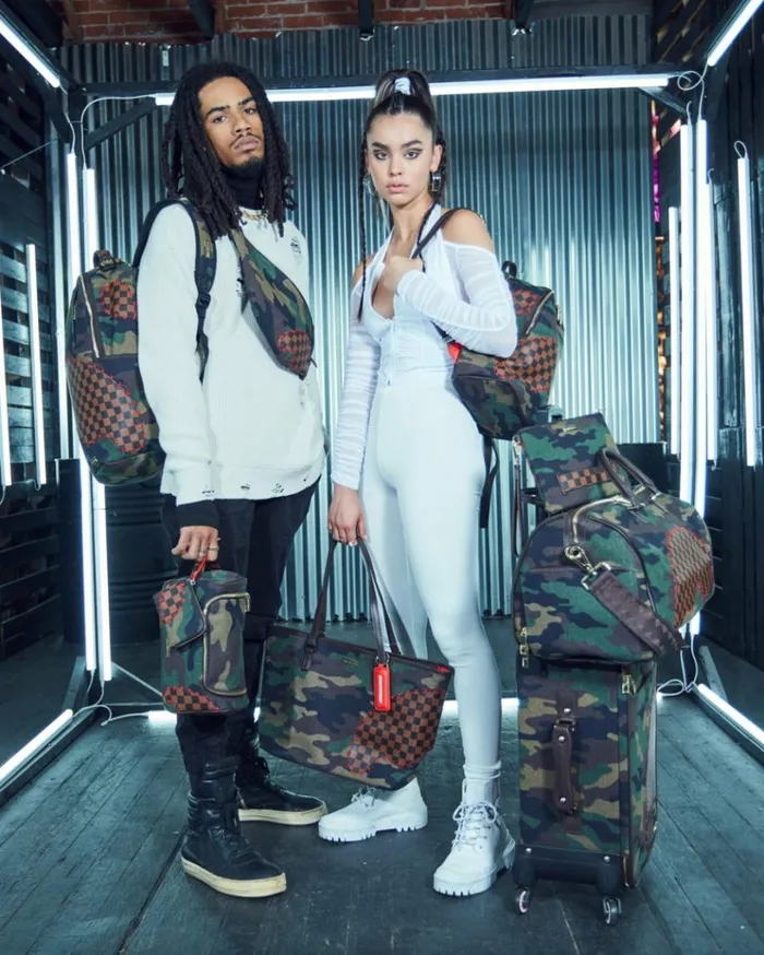 SPRAYGROUND THE PARADOXX SHARK TOILETRY BAG Bags