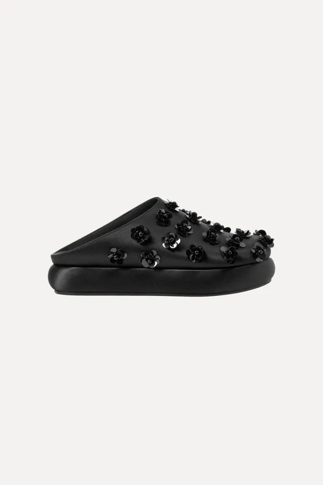 Stine Goya Shoes SGSeoul Mules 8211 Black 3D Flowers 8211 Women