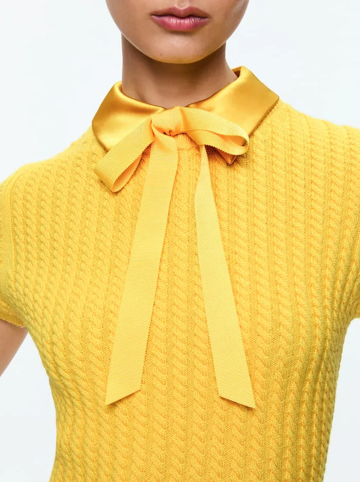 Sweaters Women Alice Olivia Abbott Short Sleeve Pullover With Woven Collar Mustard Seed