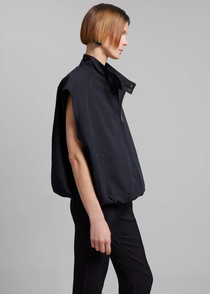 The Frankie Shop Outerwear Lance Sleeveless Bomber Jacket 8211 Black 8211 Women