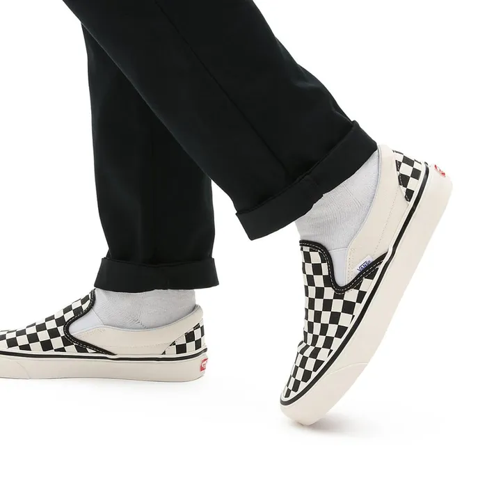 Vans Classics Men Anaheim Factory Classic SlipOn 98 DX Shoes Black White