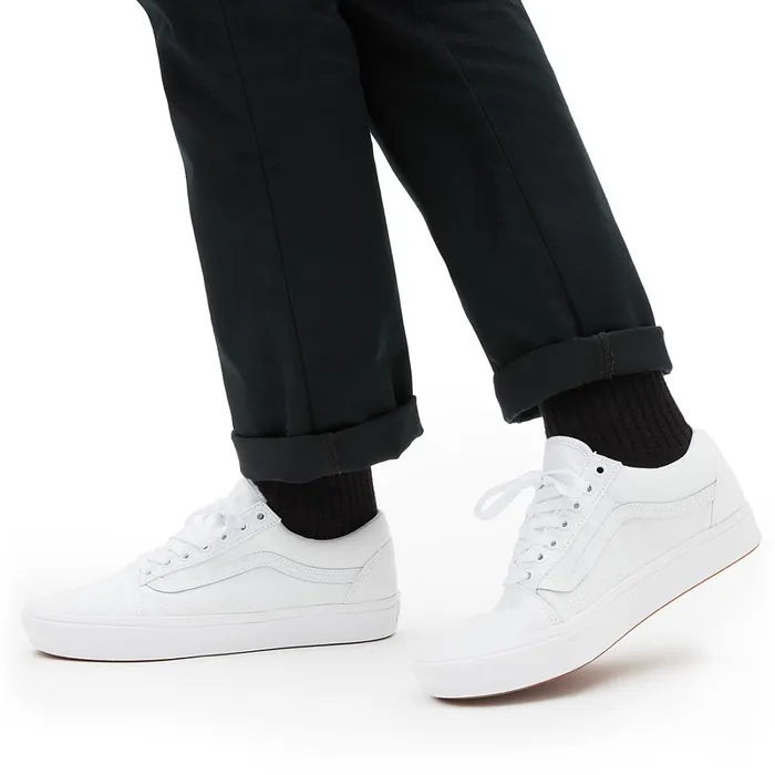 Vans Classics Men Classic ComfyCush Old Skool Shoes White