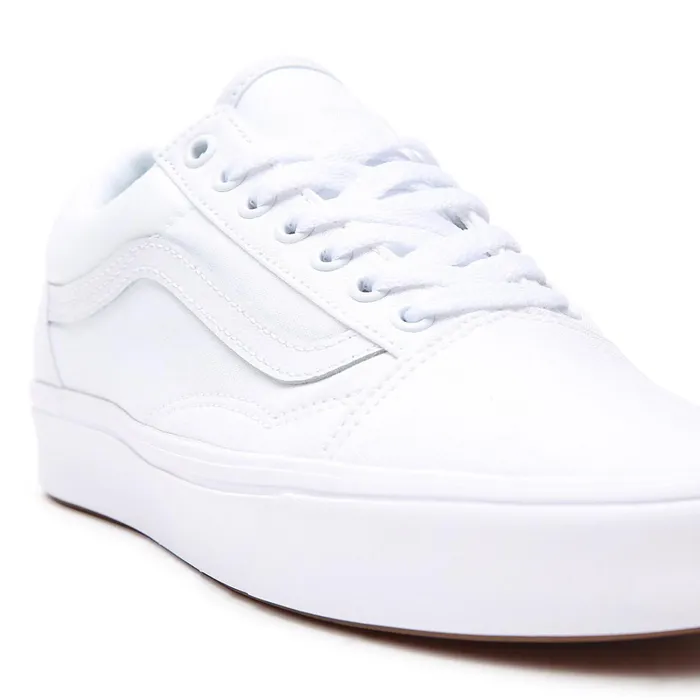 Vans Classics Men Classic ComfyCush Old Skool Shoes White