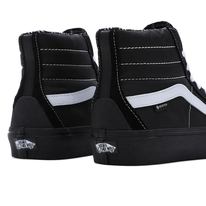 Vans Classics Women GoreTex Sk8Hi Shoes Black
