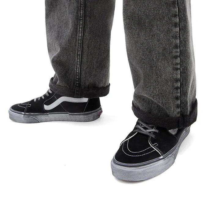 Vans Classics Women Stressed Sk8Hi Shoes Black