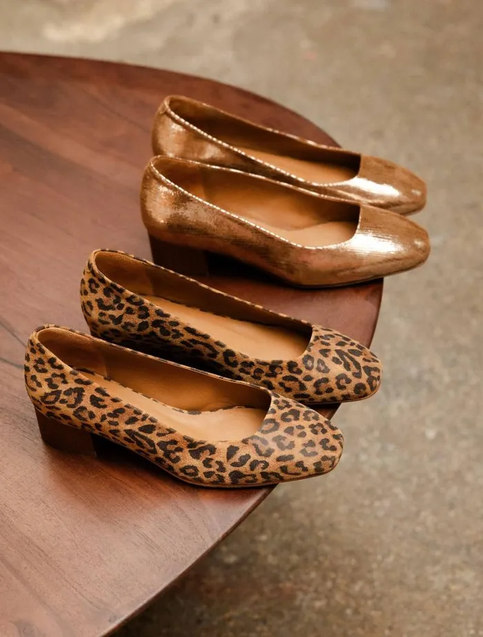 Women Pumps and Mary Janes Bobbies Rosie Golden Women Pumps and Mary Janes Bobbies Rosie Golden