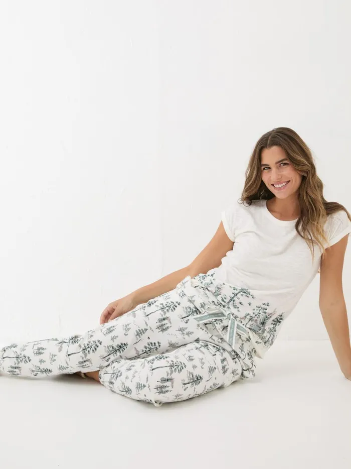 Women Pyjamas and Nightwear Fat Face Cora Ivory Christmas Tree Pyjama Bottoms Women Pyjamas and Nightwear Fat Face Cora Ivory Christmas Tree Pyjama Bottoms