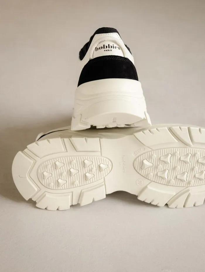 Women Sneakers Bobbies Rinjani Off White and Black Women Sneakers Bobbies Rinjani Off White and Black