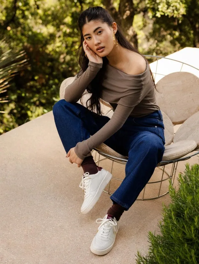 Women Sneakers Bobbies Scott Off White and Garnet